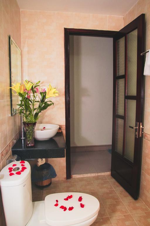 Vivyanne Hotel Danang Exterior photo