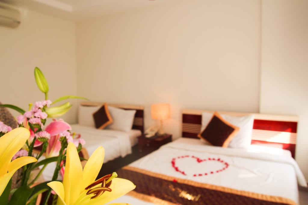 Vivyanne Hotel Danang Exterior photo