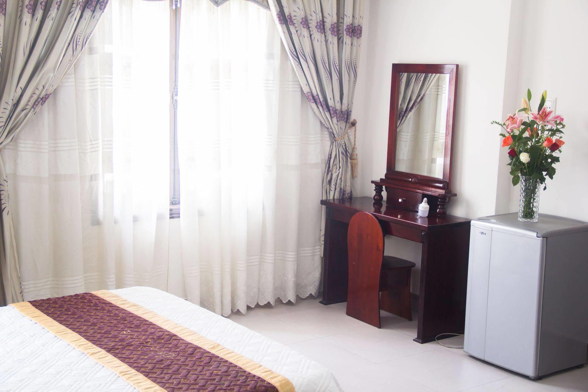 Vivyanne Hotel Danang Exterior photo
