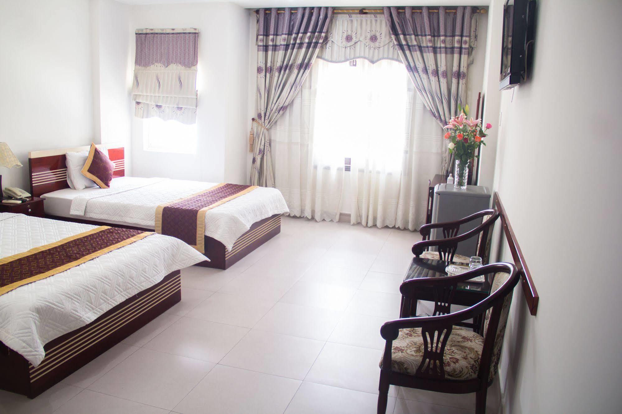Vivyanne Hotel Danang Exterior photo