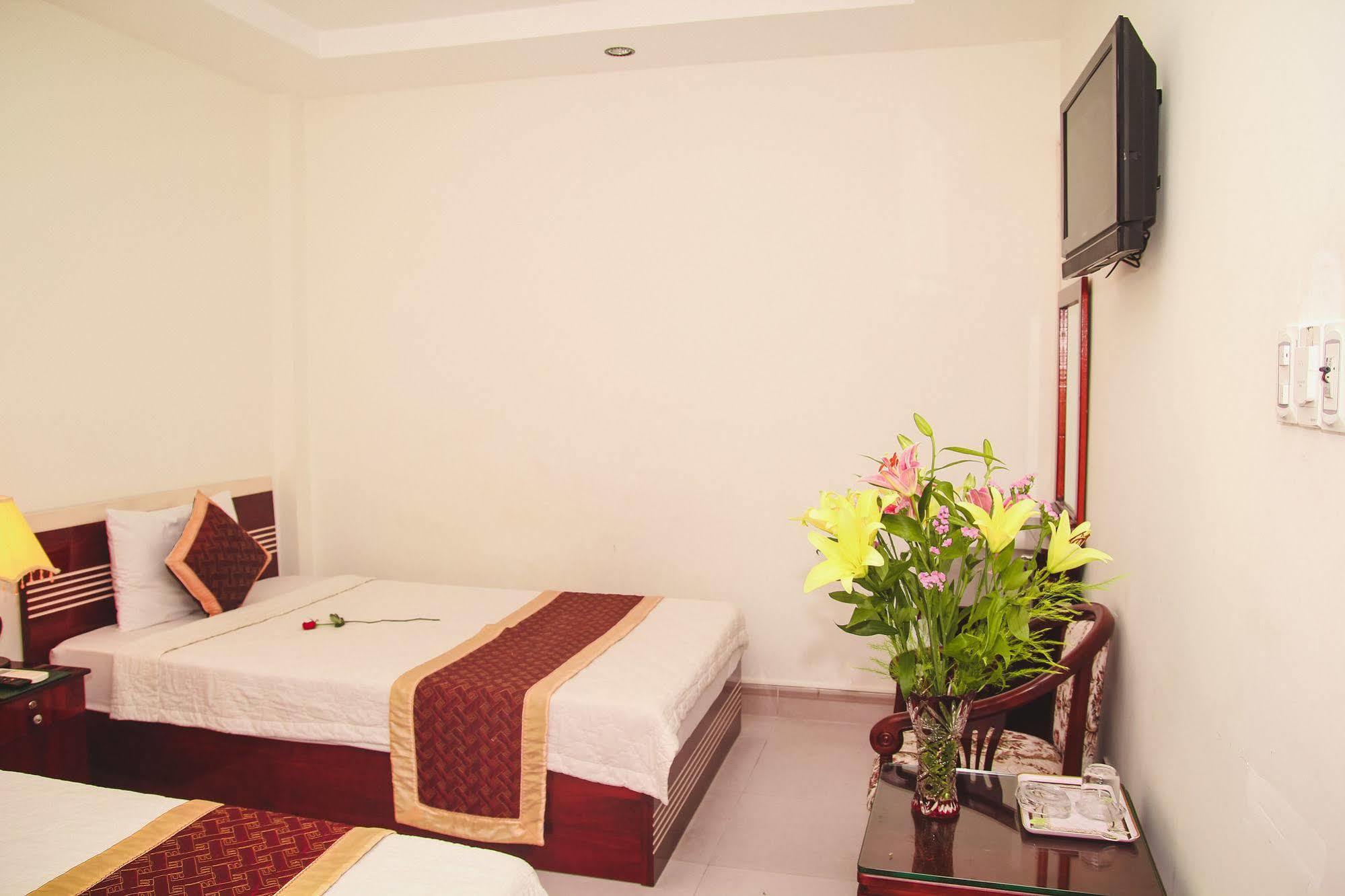 Vivyanne Hotel Danang Exterior photo