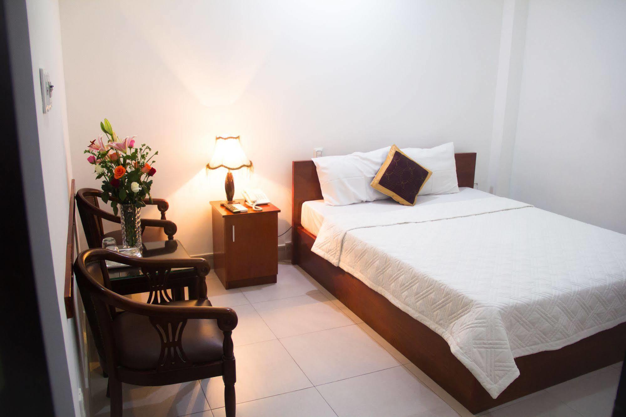 Vivyanne Hotel Danang Exterior photo