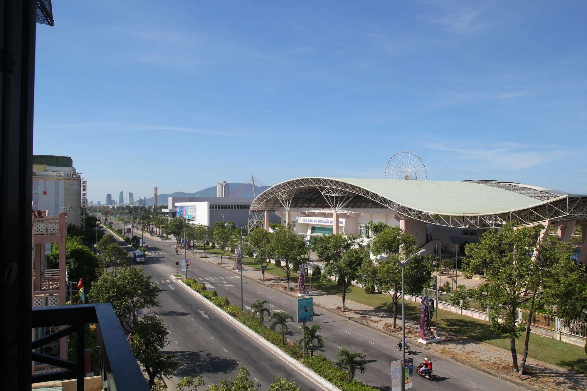 Vivyanne Hotel Danang Exterior photo